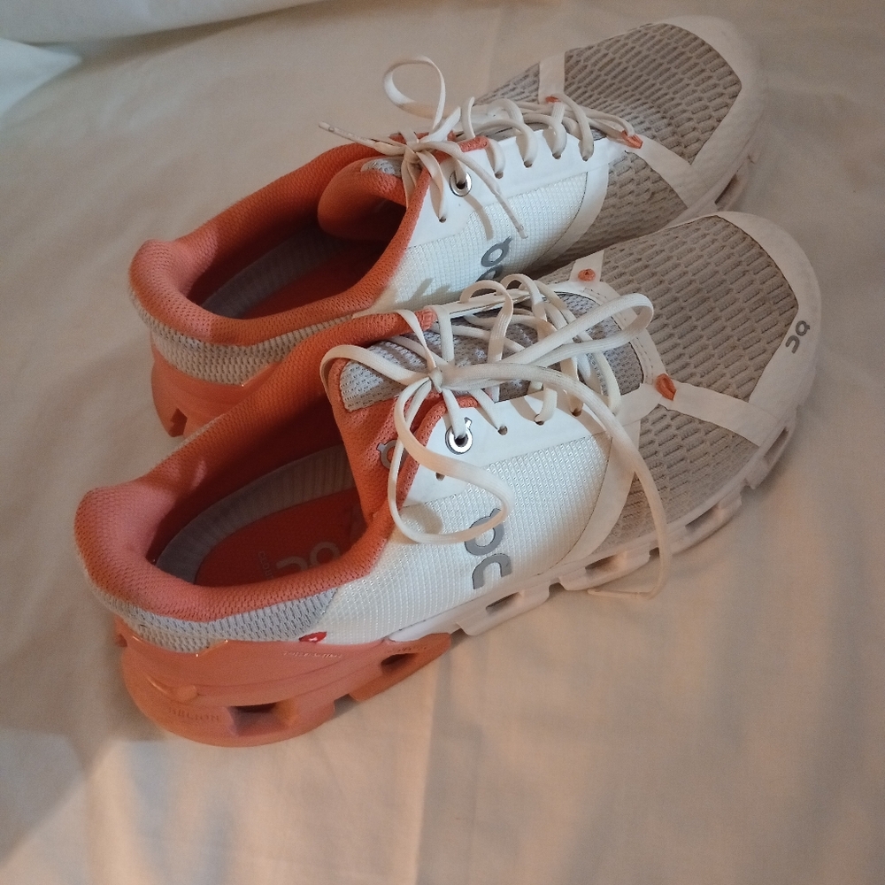 Women's On Cloudflyer Running Cloudtec Sneakers - image 4